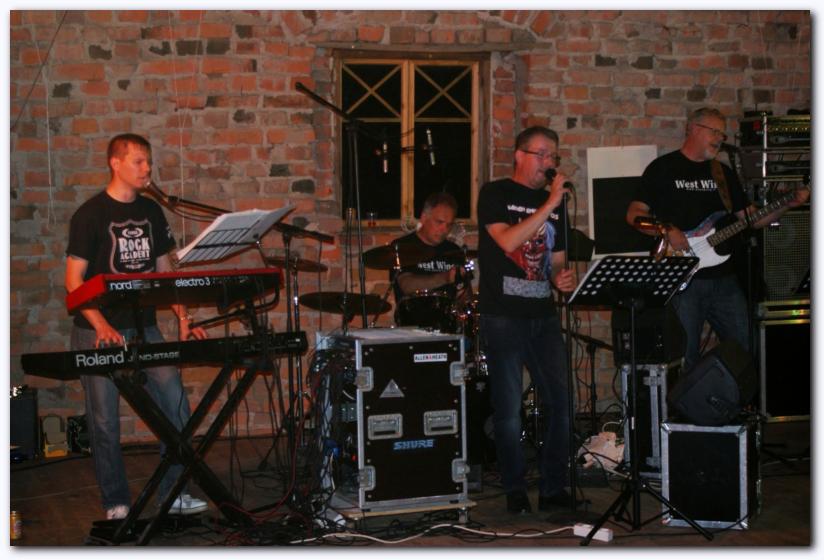 802x537 pixels (67K)